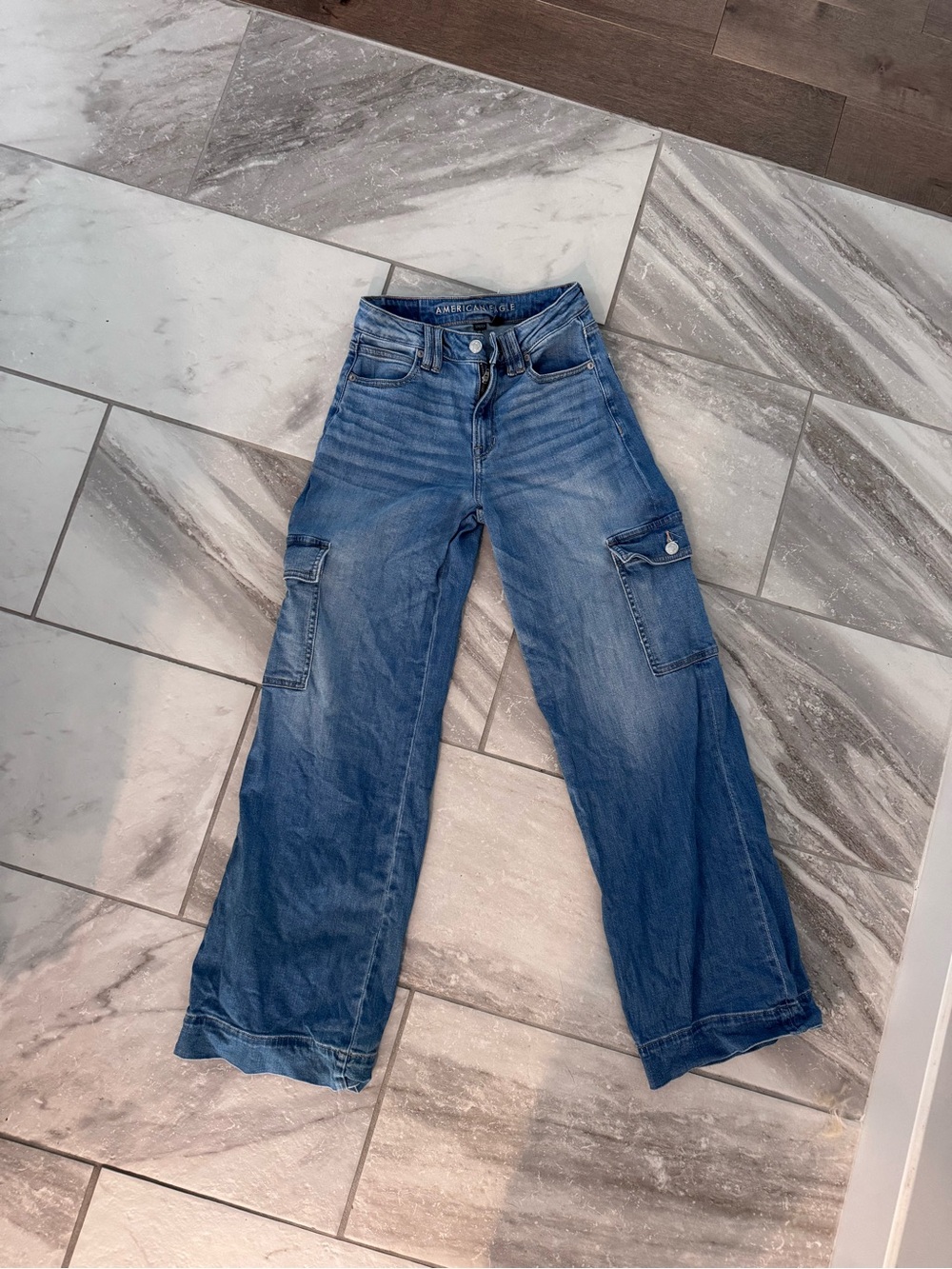 American Eagle Outfitters Medium Blue Wide-Leg Cargo Jeans - Women's